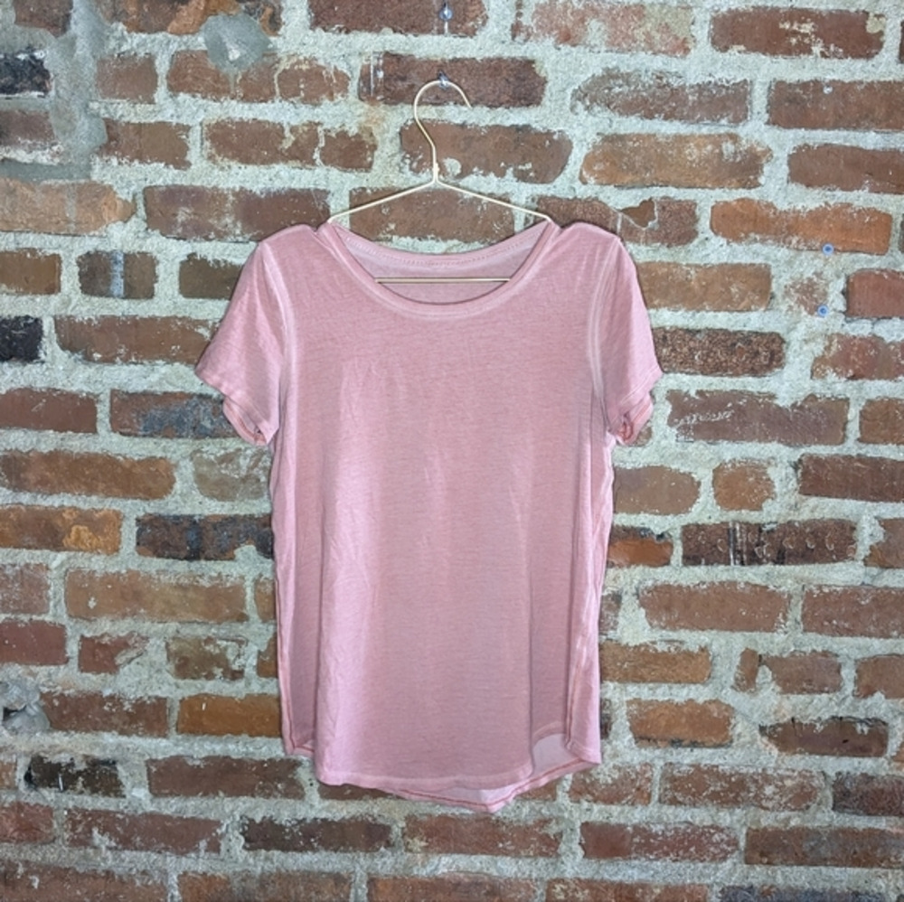 Lululemon Small Pink Scoop Neck T-Shirt